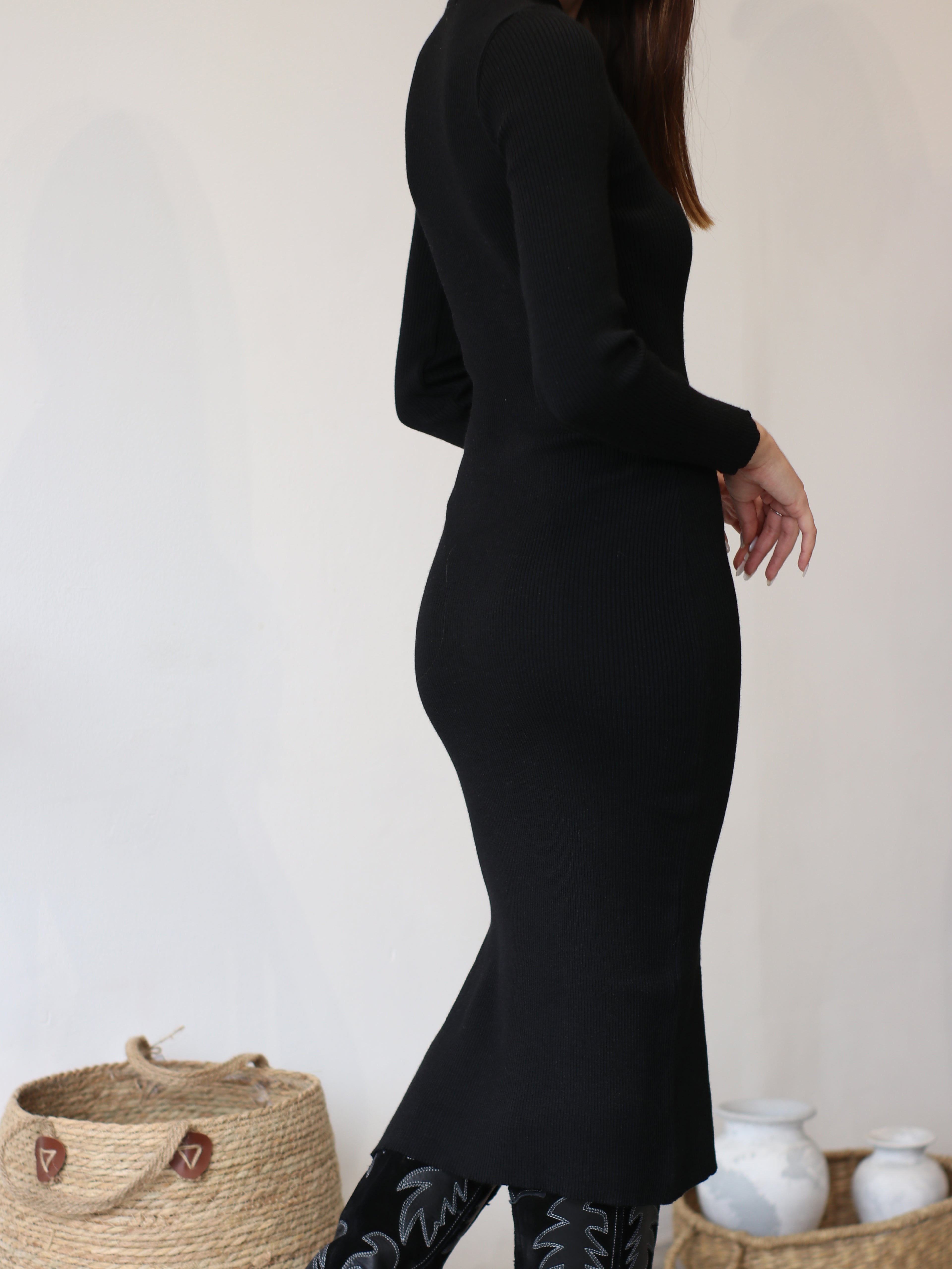 Vestido Robin Cuello Alto Negro