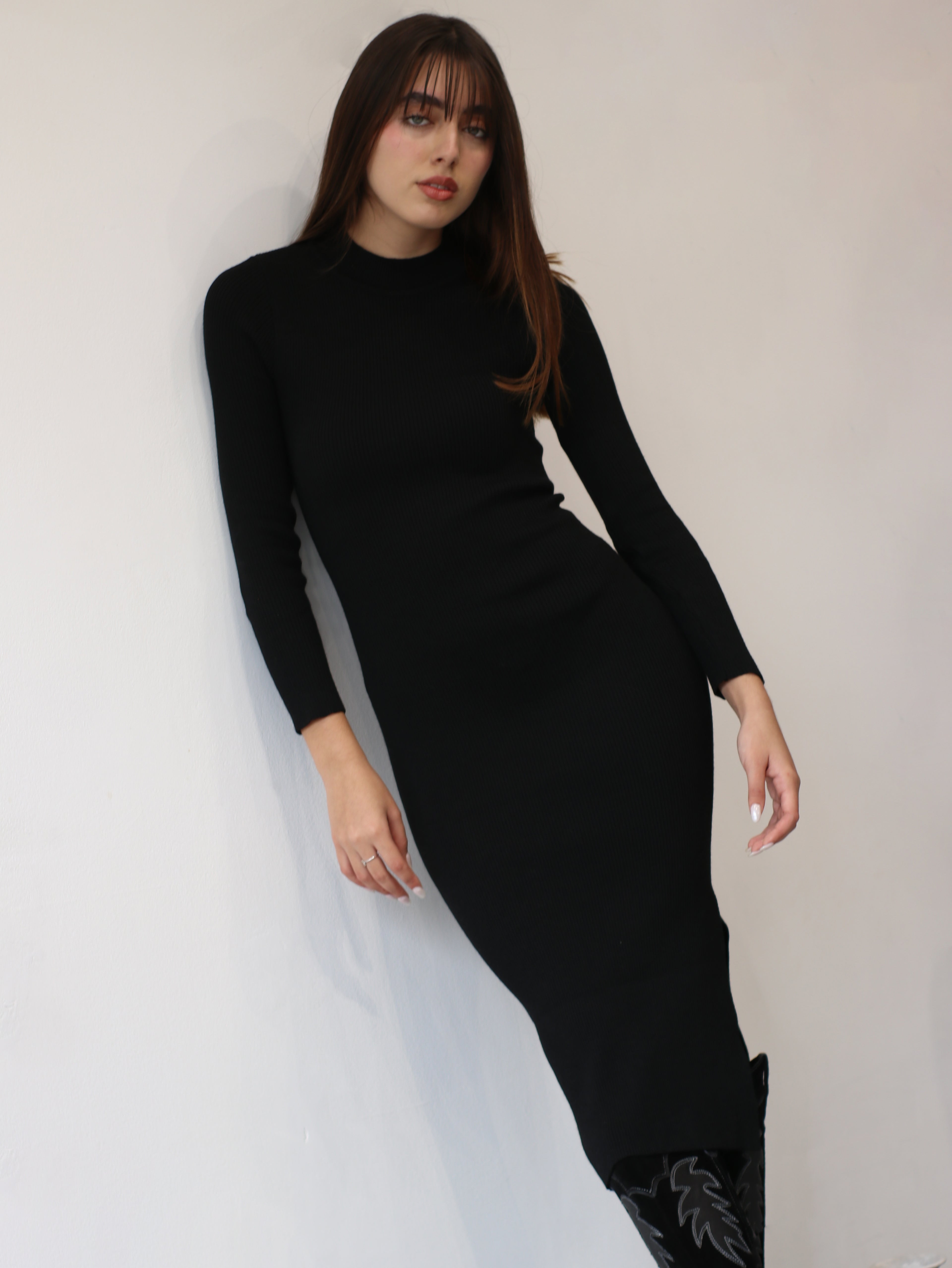 Vestido Robin Cuello Alto Negro