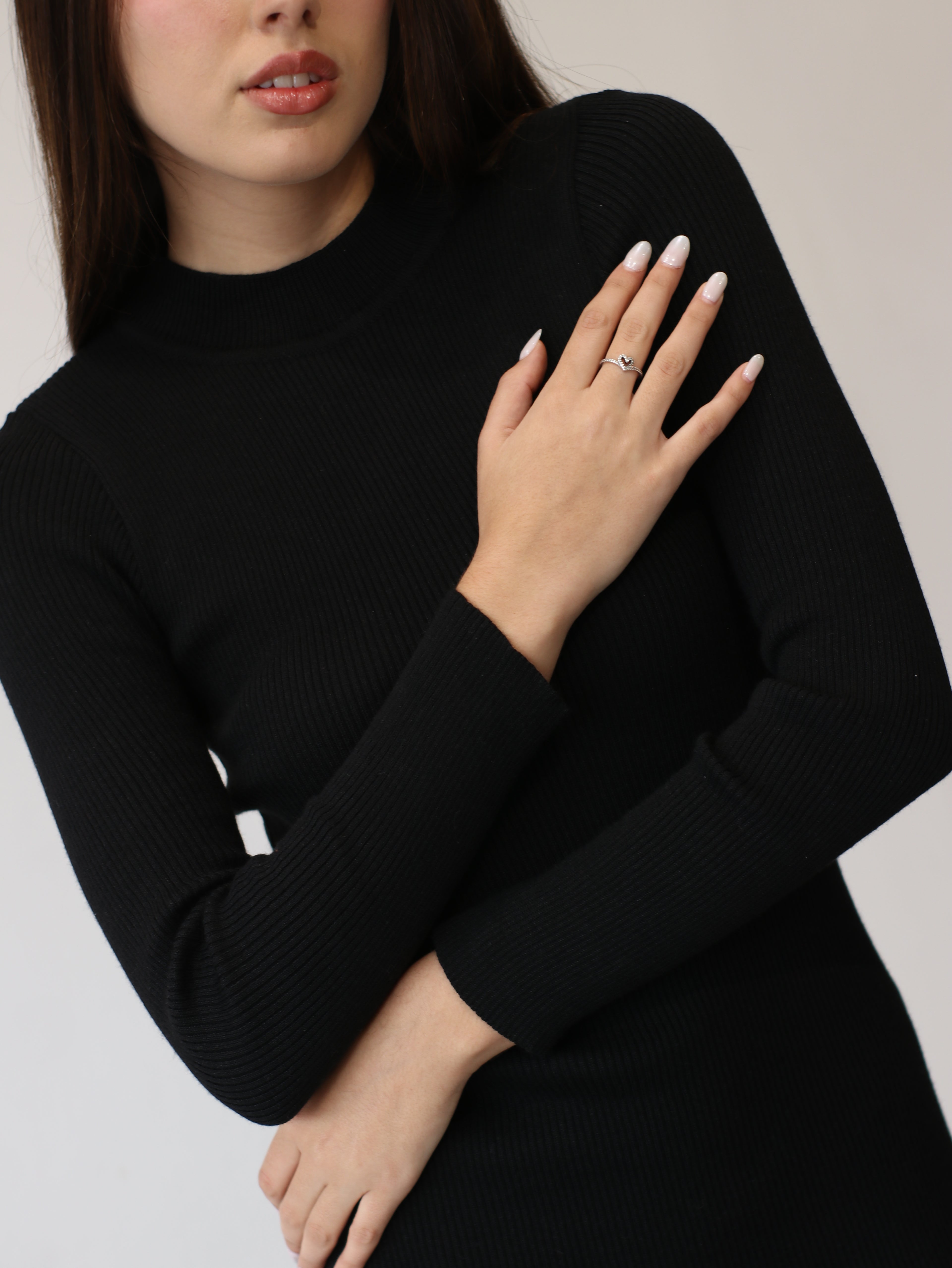 Vestido Robin Cuello Alto Negro