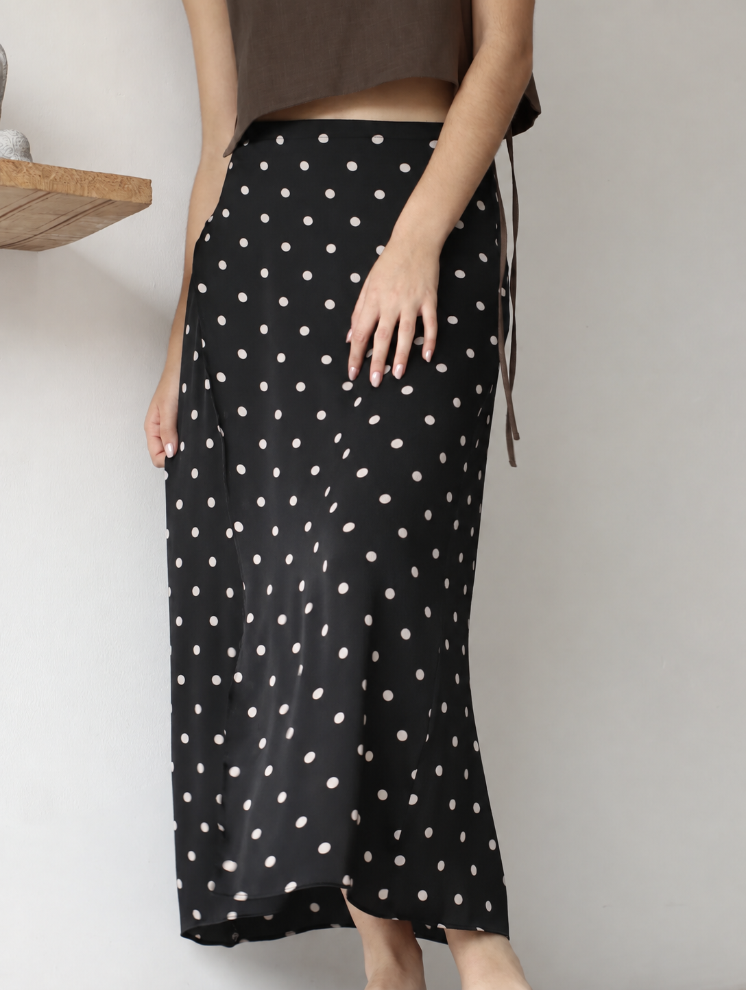Falda Wrap Gasa Lunares Negra